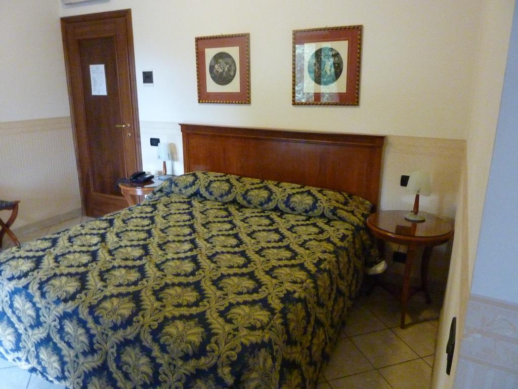 Hotel Belvedere Turín Pokoj fotografie