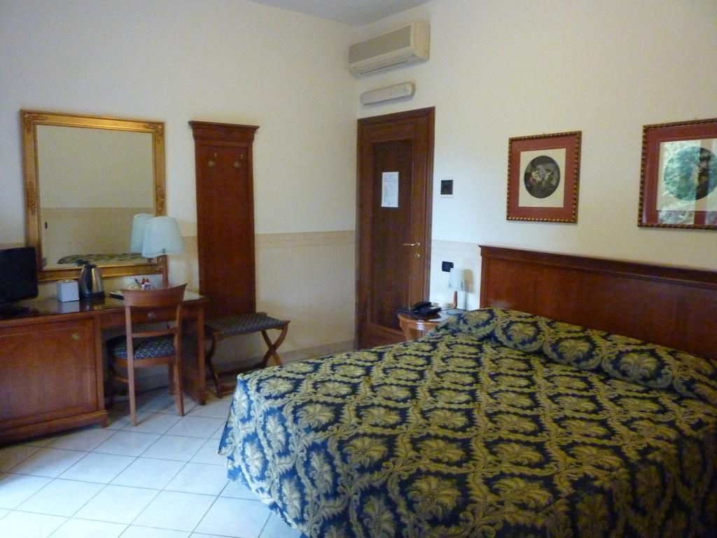Hotel Belvedere Turín Pokoj fotografie